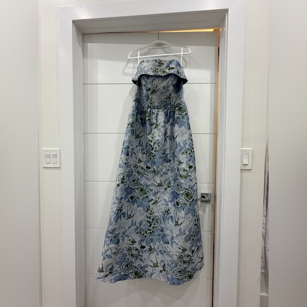 Strapless Floral Jacquard dress in Light Blue & Green